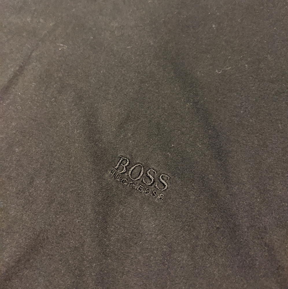 V-neck short sleeve t-shirt